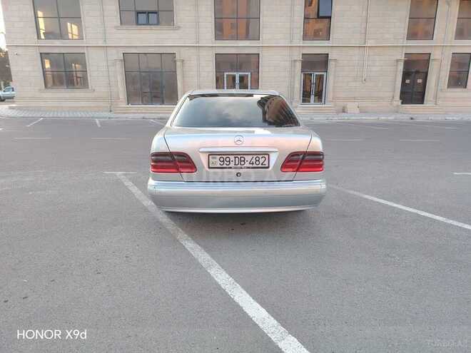 Mercedes E 220-8