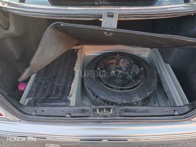 Mercedes E 220-2