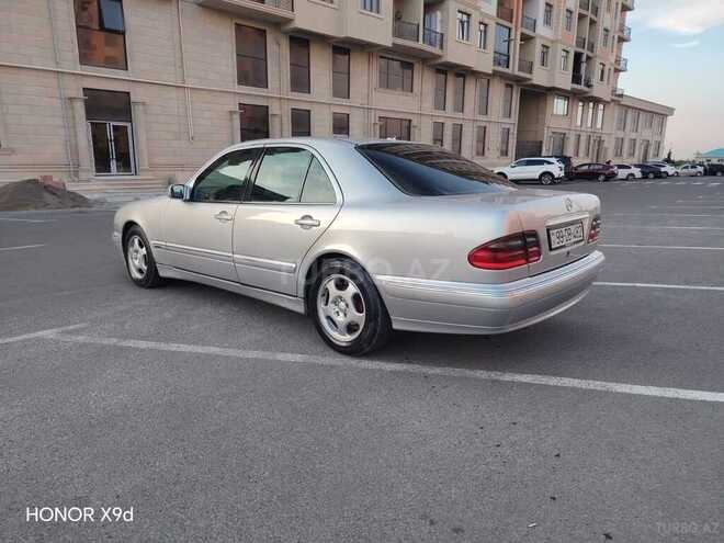 Mercedes E 220-5