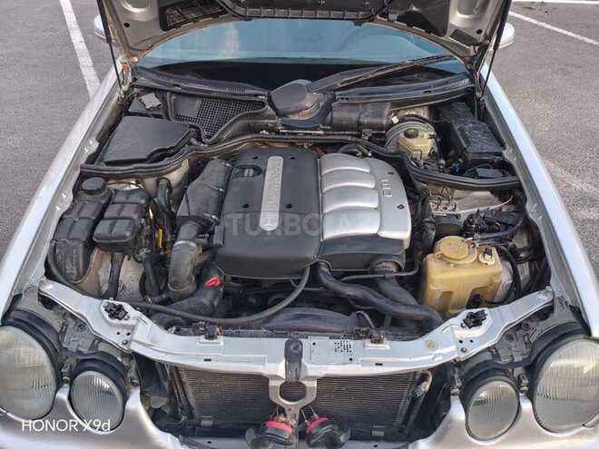 Mercedes E 220-18