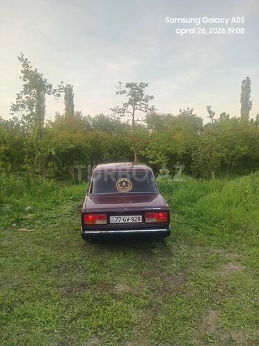 LADA (VAZ) 2107-2