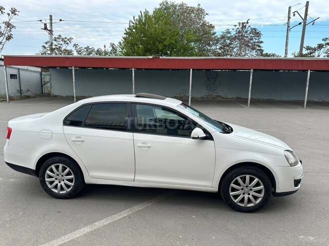 Volkswagen Jetta-4