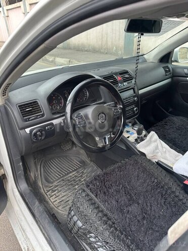 Volkswagen Jetta-5