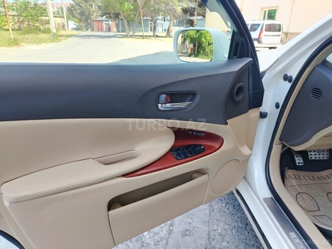 Lexus GS 300-15