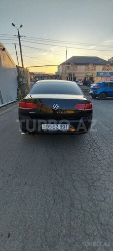 Volkswagen Passat-2