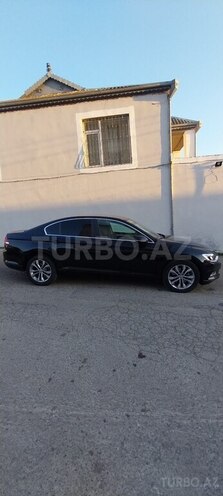 Volkswagen Passat-5