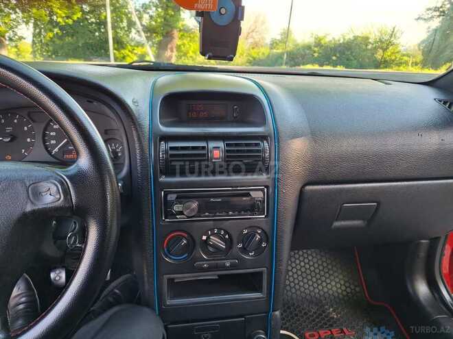 Opel Astra-10