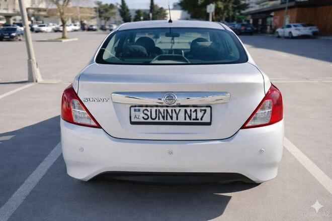 Nissan Sunny-4