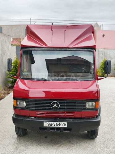Mercedes 609 D-1