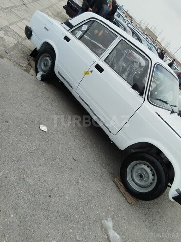 LADA (VAZ) 2107-2