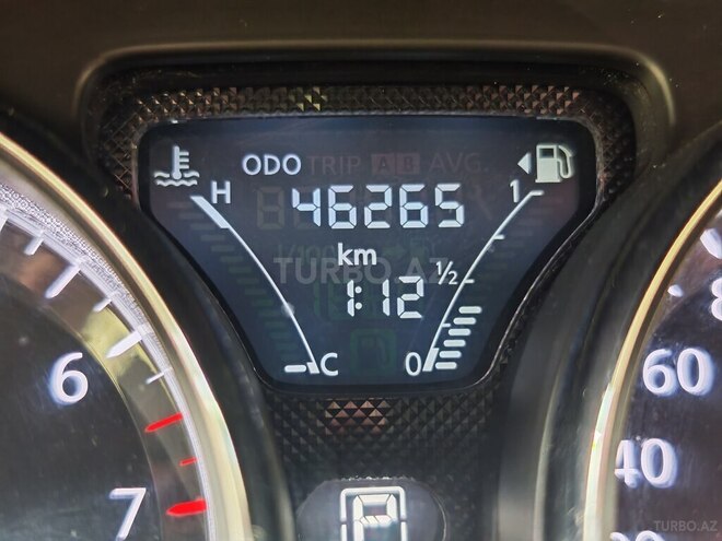 Nissan Sunny-11
