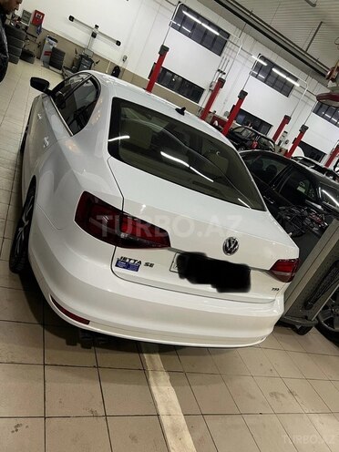 Volkswagen Jetta-3