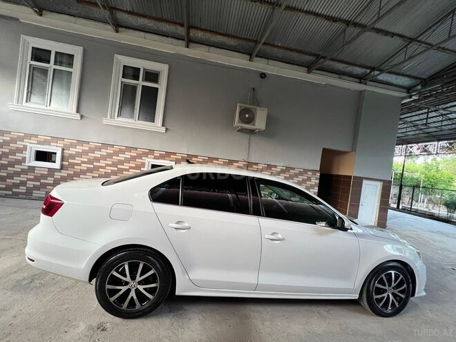 Volkswagen Jetta-9