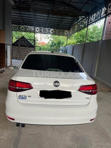 Volkswagen Jetta-7