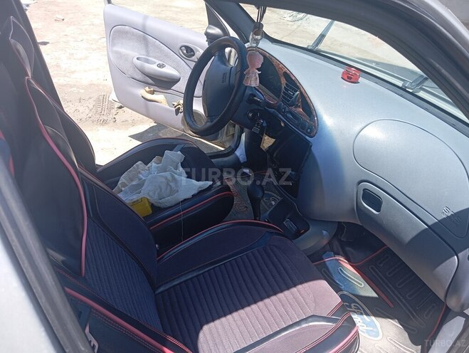 Ford Fiesta-8
