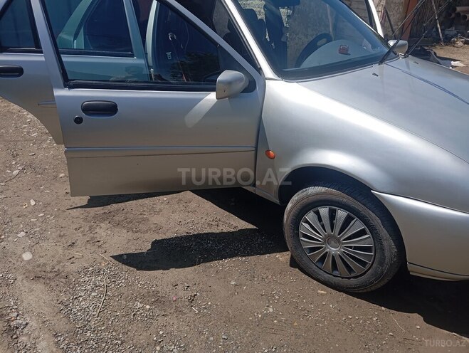 Ford Fiesta-9