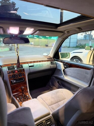 Mercedes E 280-14