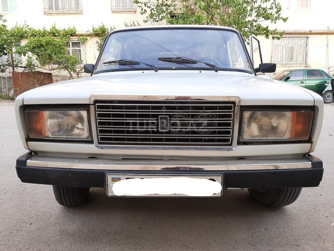 LADA (VAZ) 2107-1