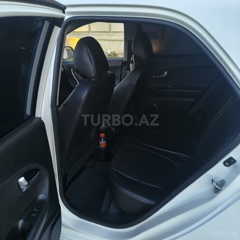 Kia Picanto-11