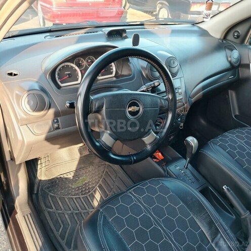 Chevrolet Aveo-4