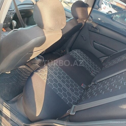 Chevrolet Aveo-5