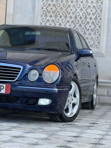Mercedes E 220-14