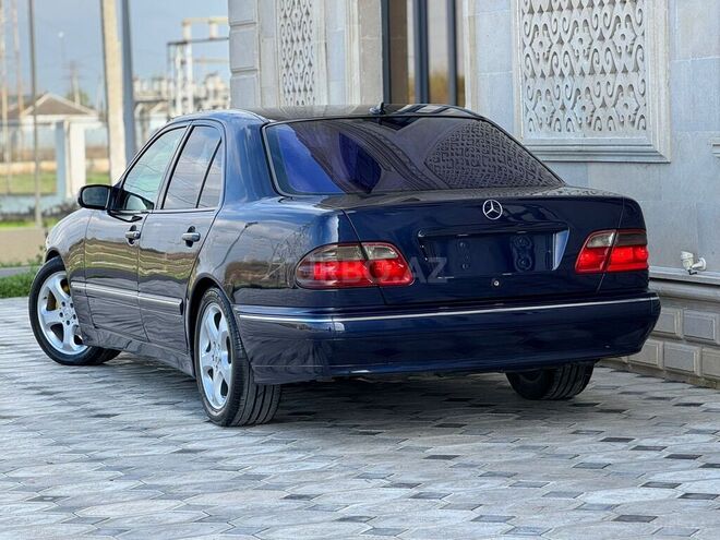 Mercedes E 220-16