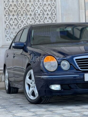 Mercedes E 220-8