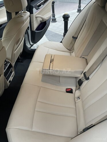 BMW 530-12