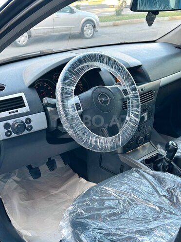 Opel Astra-7