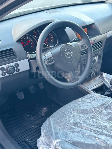 Opel Astra-7