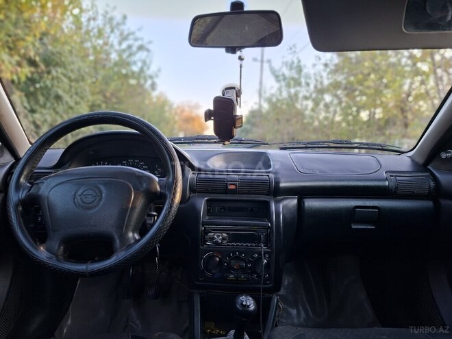 Opel Astra-2