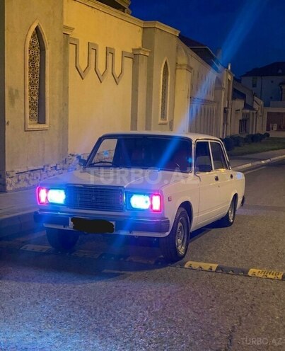 LADA (VAZ) 2107-1