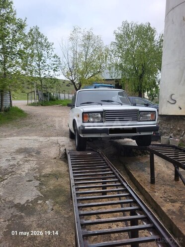 LADA (VAZ) 2107-1