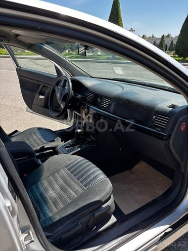 Opel Vectra-10