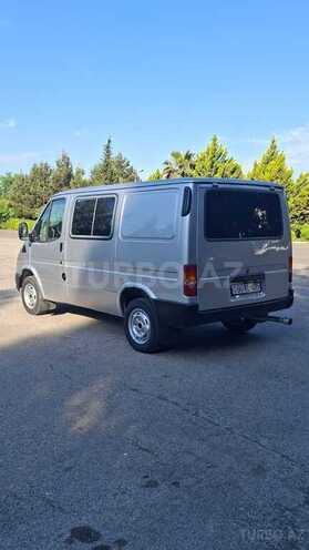 Ford Transit-5