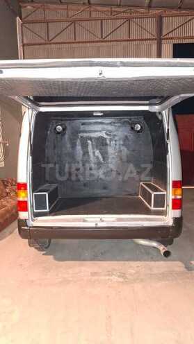 Ford Transit-16