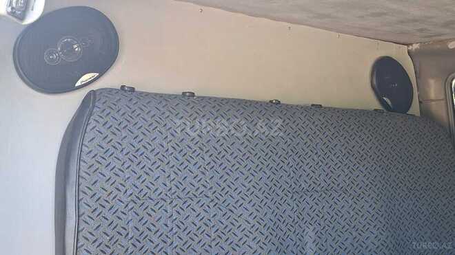 Ford Transit-12