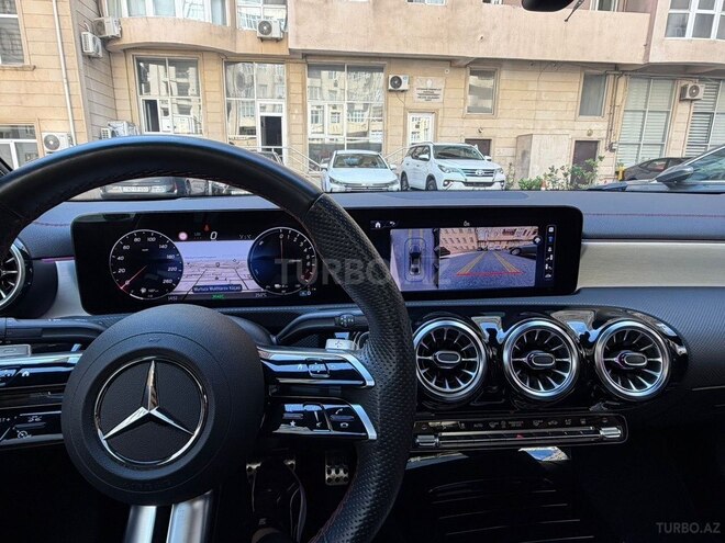 Mercedes CLA 250 e-14