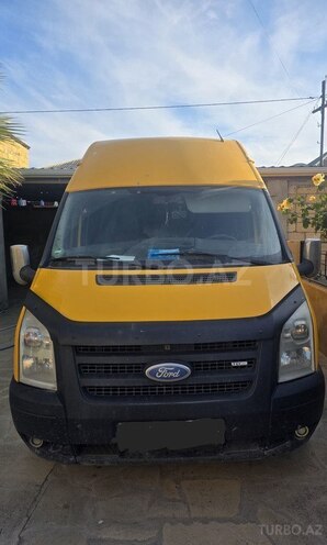 Ford Transit-1