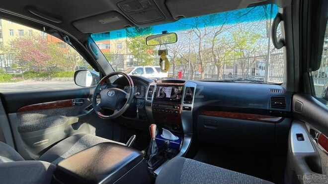 Toyota Land Cruiser Prado-9