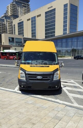 Ford Transit-4