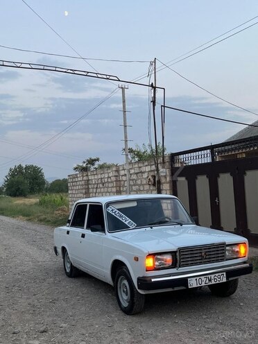 LADA (VAZ) 2107-1