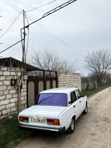 LADA (VAZ) 2107-2