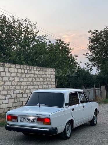 LADA (VAZ) 2107-4