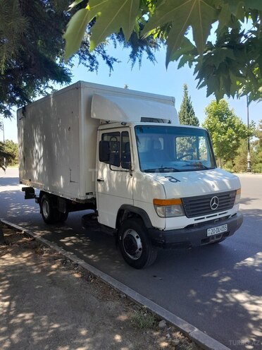Mercedes Vario-1