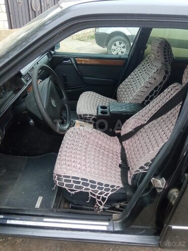 Mercedes 200 D-5