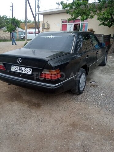 Mercedes 200 D-4