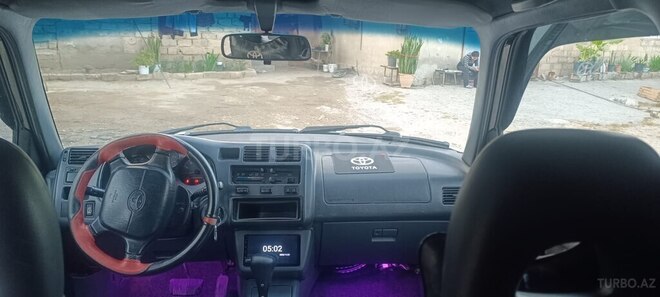 Toyota RAV4-7