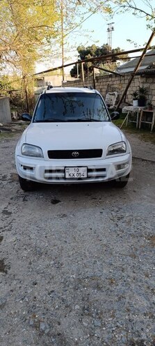 Toyota RAV4-1